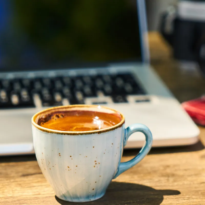 Най-доброто безкофеиново кафе: Ръководство за ароматни и безстимулаторни напитки